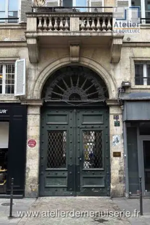 Porte cochère 22 rue Notre-Dame-de-Nazareth Paris 3e
