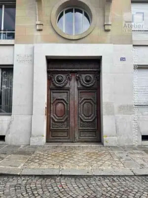 Porte cochère 24 quai de Béthune Paris 4e