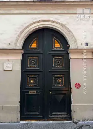 Porte cochère 3 rue de Lille Paris 7e