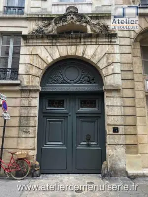 Porte cochère 5 rue du Mail Paris 2e