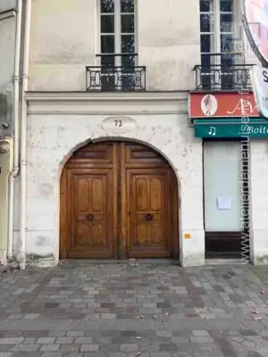 Porte cochère 73 quai de la Tournelle Paris 5e