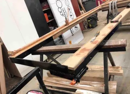 Porte cochère 111 rue de Longchamp, équerre basse reposée après modification