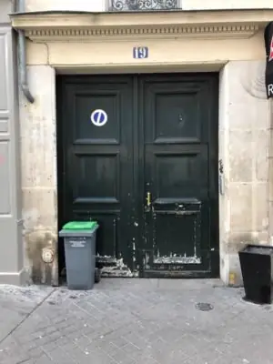Porte cochère 19 rue des Feuillantines avant dépose