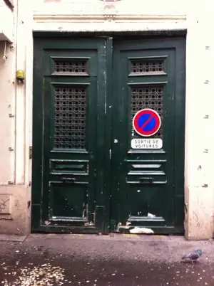 Porte cochère 52 avenue d’Italie avant la dépose