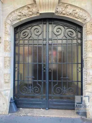 Porte cochère acier 79 rue des Entrepreneurs Paris 15e