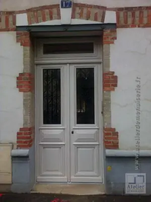 2014 porte chêne deux vantaux rue Galilée Ivry-sur-Seine