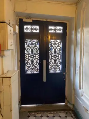 Porte rue 37 Oberkampf vue intérieure
