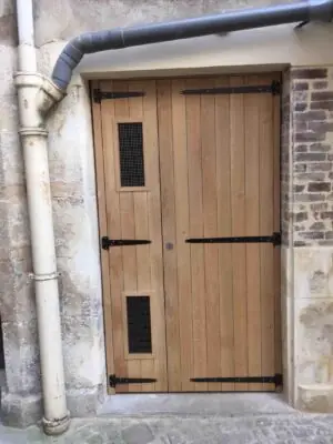 Porte sur cave en chêne