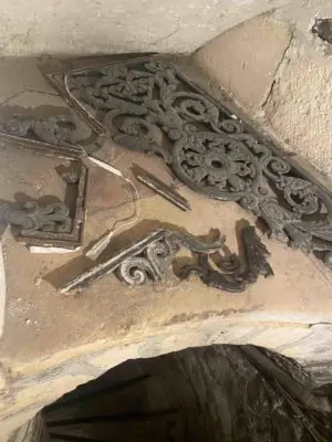 Porte neuve et restauration grille Oberkampf grille en l'état