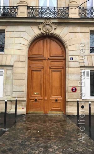 Porte Cochère Monumentale à Voûte En Plein Cintre En Encadrement à Refends - 1 Place Wagram - Paris 17
